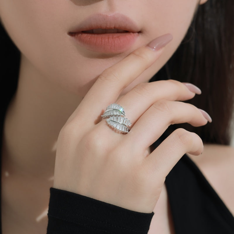 Adjustable Ivy Kiss Silver Ring